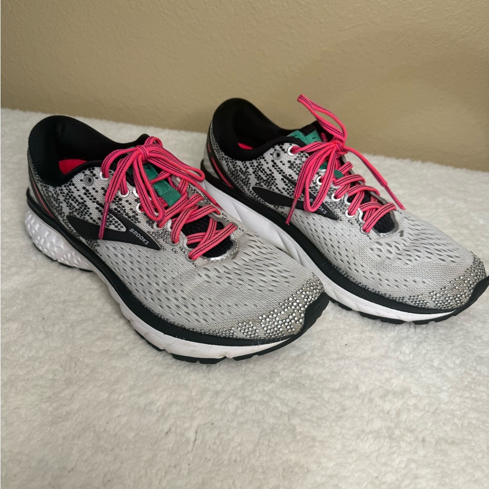 Brooks Women's Athletic Shoes - White, Pink, and Black - Picture 4 of 14